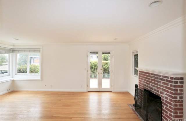 521 Saint Anns Drive Gallery 4