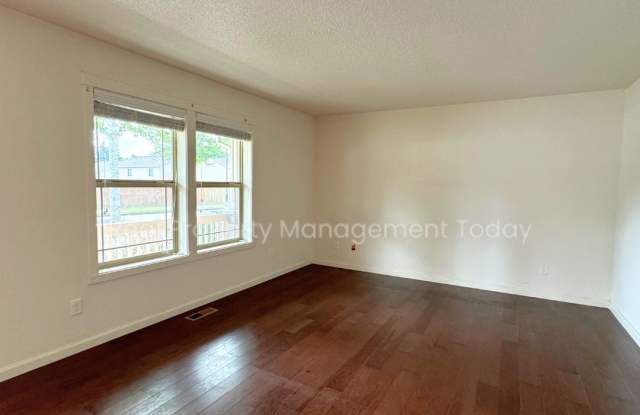 Spacious 3-Bedroom Lacey Town-Home with Garage, Patio & Vaulted Primary Suite Gallery 4