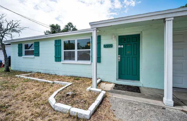7402 COUNTRY CLUB Drive Gallery 3
