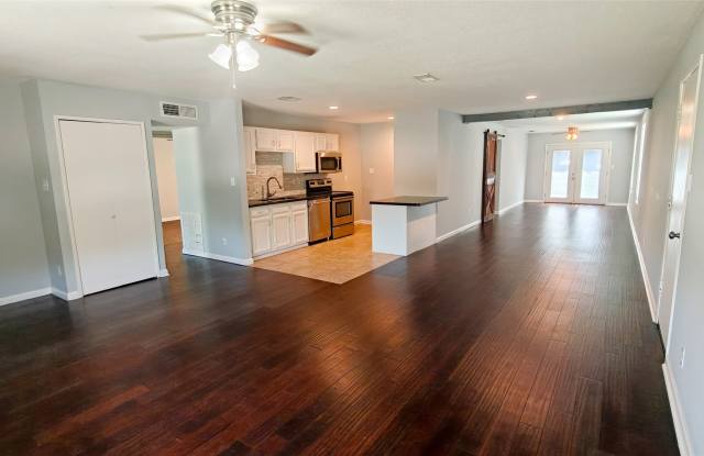 4249 Driscoll Drive Gallery 2