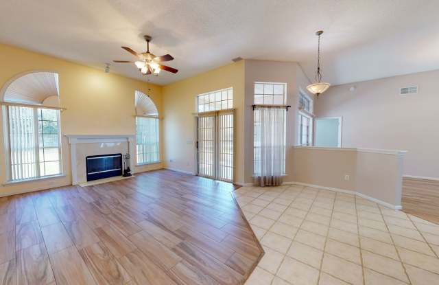 Well maintained 4 bedroom, 2 bathroom homes for rent in Cunningham Creek! photos photos