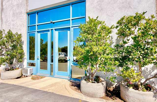 Beautiful Remodeled Upstairs Unit in Heart of Fallbrook with Laundry in Unit and Private Off-Street Parking! photos photos