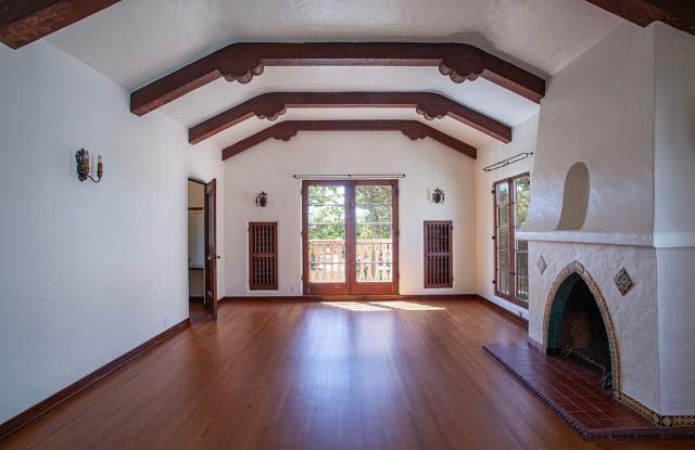 Old Sycamore photos photos