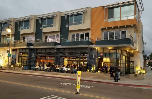 Water views! Less than a block from the ocean! 2 Bed 2.5 Bath Townhome! photos photos