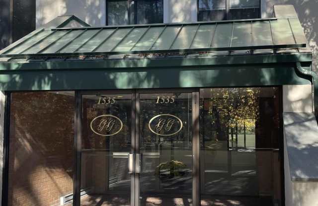 1535 E Putnam Avenue - 1535 East Putnam Avenue, Old Greenwich, CT 06870