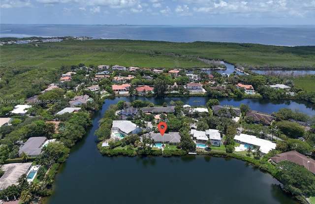 415 Rovino Ave photos photos