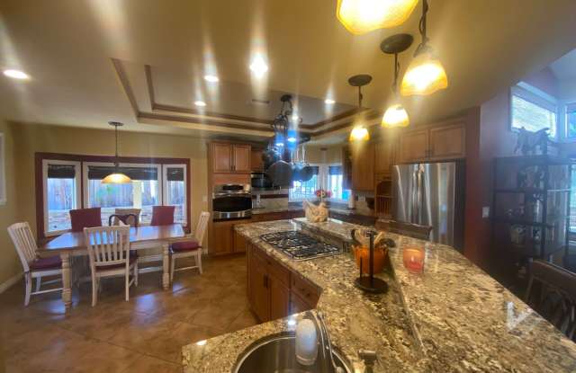 Stunning, fully furnished, single story pool home in Desert Shores - 8229 Dolphin Bay Court, Las Vegas, NV 89128