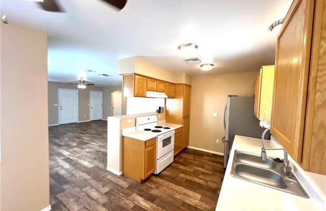 848 Roadrunner Drive Gallery 3