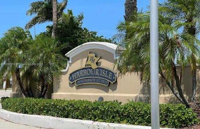 19 W Harbour Isle Dr W - 19 Harbour Isle Drive West, Fort Pierce, FL 34949