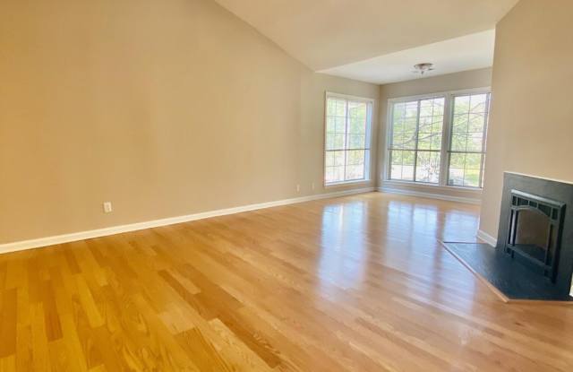 1001 Kingswood Drive Gallery 3