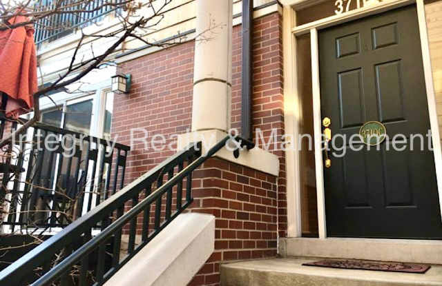 2 Bed/2.5 Bath, 1,560 Sqft - 3710 E 1st Ave #C Denver, CO 80206 Gallery 1