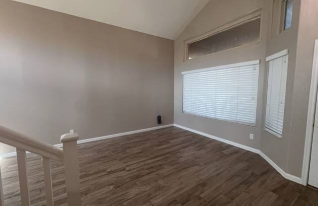 Stunning 4-Bedroom Home with Den, 3-Car Garage & Private Pool! Gallery 3