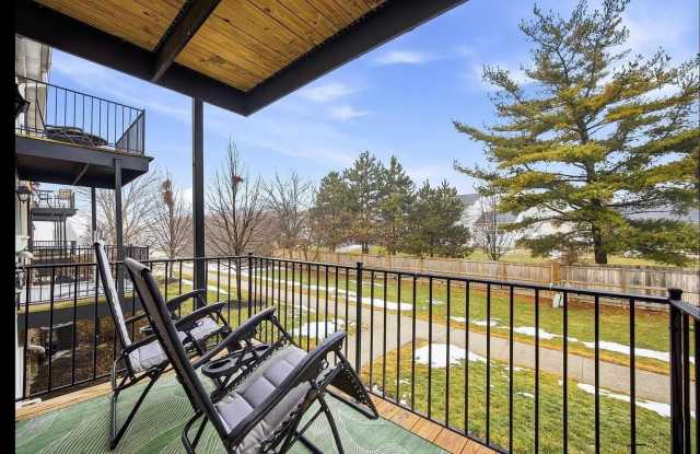 5285 Portland Street unit: 204 photos photos