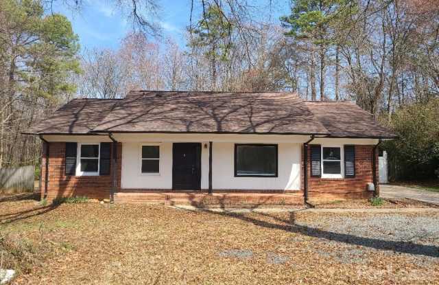 711 E John Street photos photos