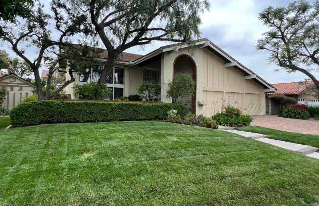 Wonderful 4 Bedroom 3 Bathroom Villa Park Home photos photos