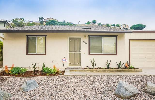 Detached home centrally located in Linda Vista / Mission Valley! - 1996 Hanford Drive, San Diego, CA 92111