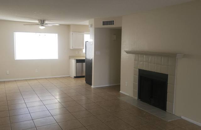 635 N ARROWHEAD Drive unit: 1 photos photos
