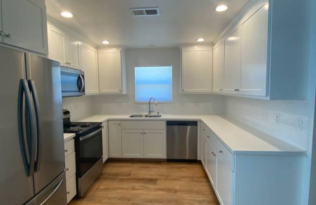 NEWLY REMODELED! Walking distance from Downtown Dixon! Gallery 3