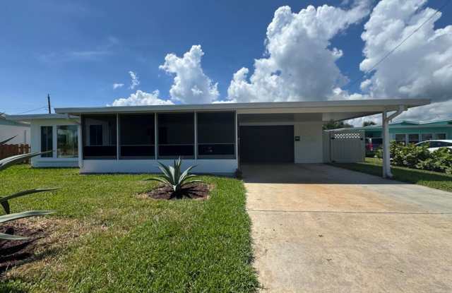 REMODELED 2/1 in Ormond By The Sea Gallery 1