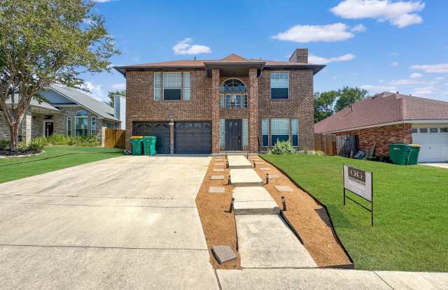 Northampton Rental – 3 Bed | 2.5 Bath + Loft | Spacious Backyard photos photos