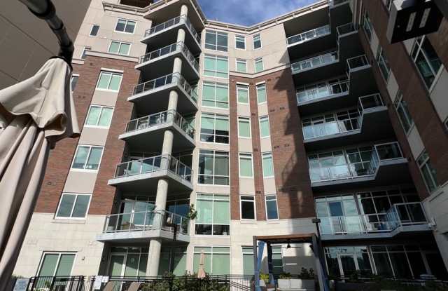Spacious 2 bedroom 3 bath condo with office in City Lights! - 20 Rutledge Street, Nashville, TN 37210