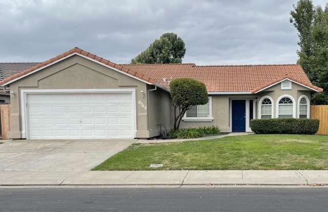 Beautiful, clean, and ready for Move-In Gallery 1