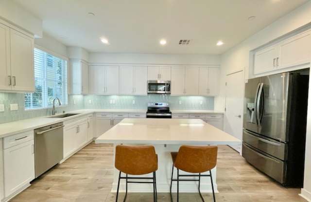 Spacious Newer Townhome in great Goleta Location photos photos