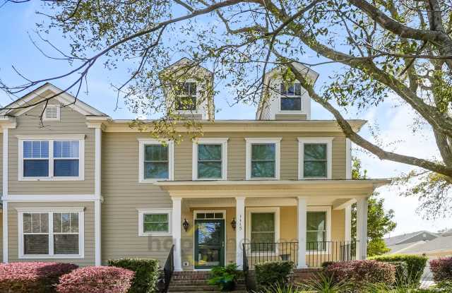 End-Unit Elegance on Daniel Island: 3 Bed, 3.5 Bath - 1115 Thrower Street, Charleston, SC 29492
