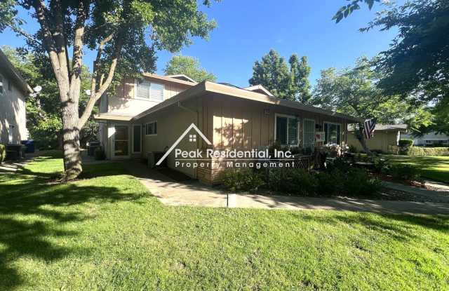 2bd/1ba Condo with 1 Car Garage- Minutes From ARC! photos photos