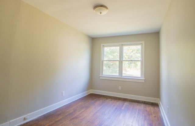 9877 Redcliff Road Gallery 2