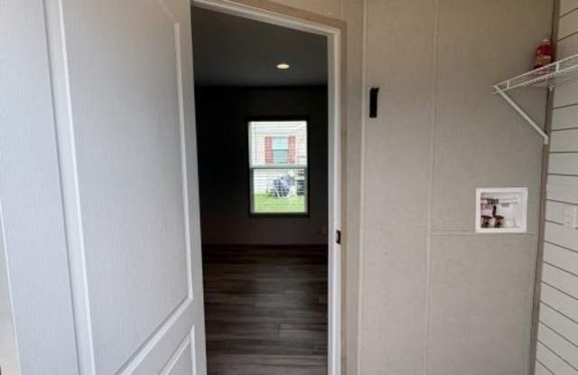 334 Sycamore Loop photos photos
