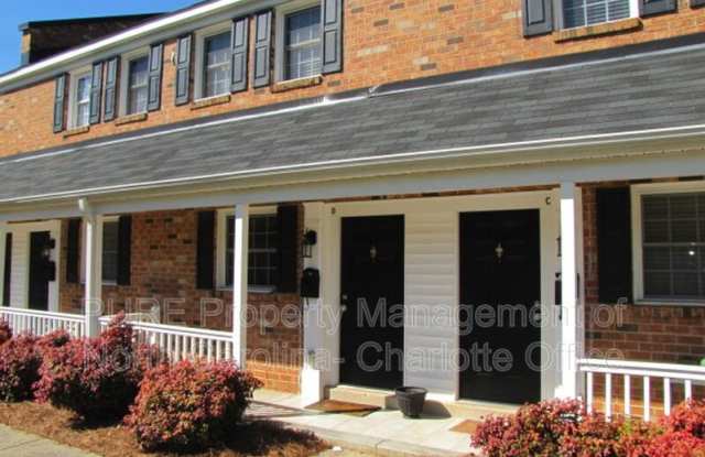 1336 Green Oaks Lane Gallery 1