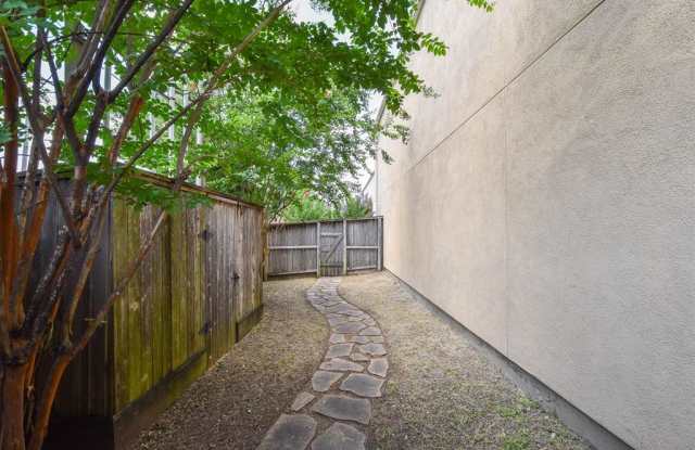 5202 Washington Avenue Gallery 2