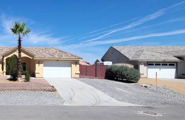 ARTESIA HAFEN RANCH - Longmeadow Dr. Gallery 1