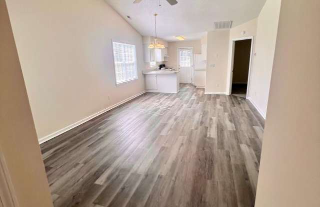 105 White Ash Lane Gallery 2