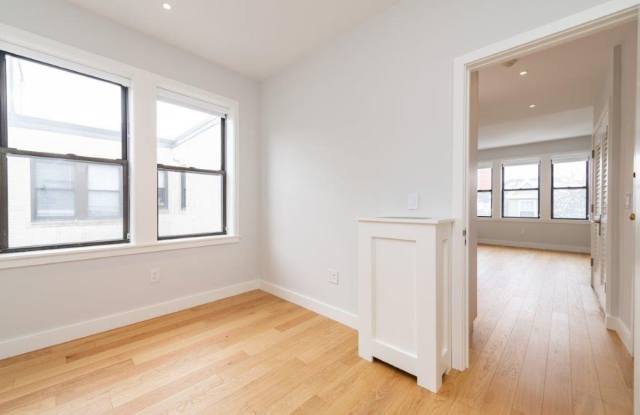 Unique and Unique BU Apt - It's wild what the living room looks like! photos photos