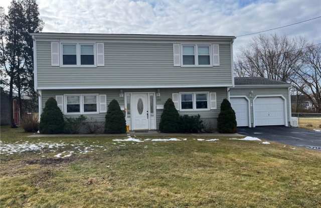 66 Perry Street - 66 Perry Street, Bristol County, RI 02809