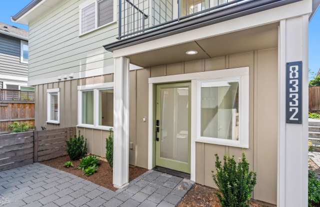 3Bd/2Ba Seattle Townhome Gallery 4