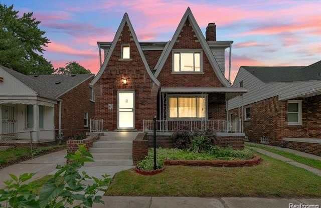 15852 Washburn Street photos photos