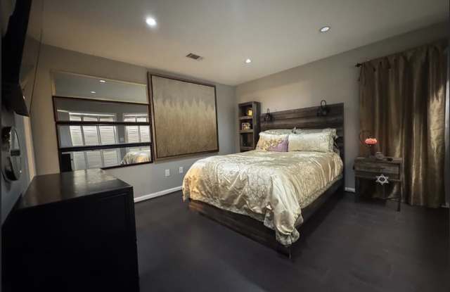 4204 Pine Heights Drive Northeast Gallery 1