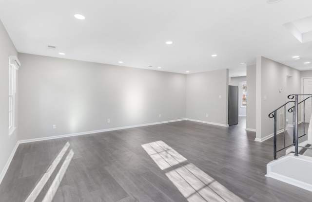 16282 Taconic Circle - 1 Gallery 4