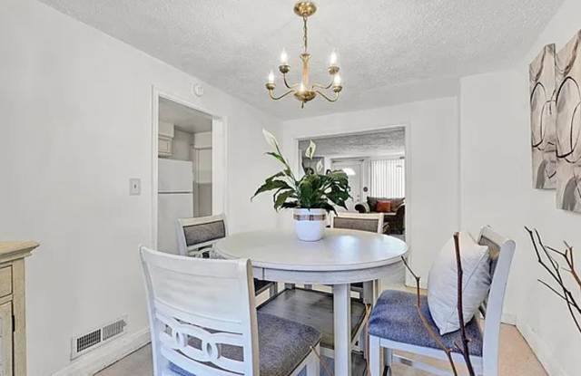 3240 Westmont- YOUR NEXT HOME AWAITS Gallery 4