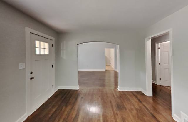 1965 Laurel Ln Gallery 2