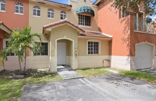 7245 NW 173rd Dr Gallery 1