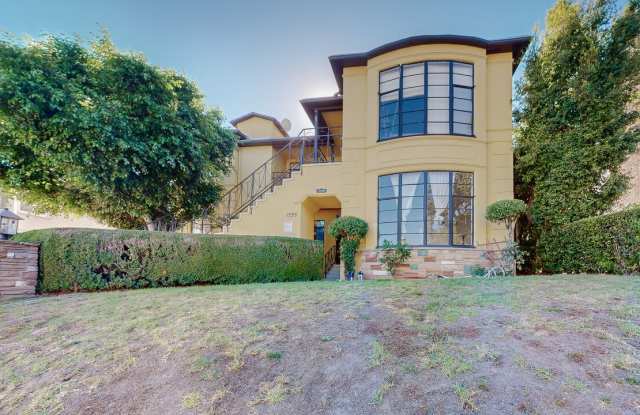 1755 Kelton Ave - 1755 Kelton Avenue, Los Angeles, CA 90024