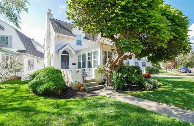 30 West Dr Gallery 4