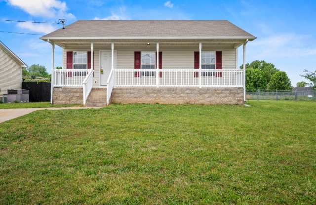 Single-Family in Oak Grove, KY--Deck and Large Backyard! photos photos