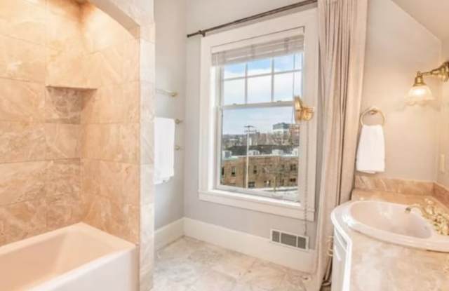 2014 E Lafayette Pl Gallery 4