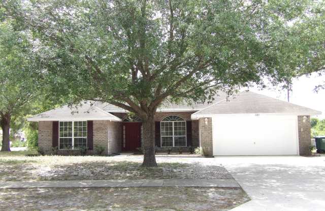 4 Bedroom 2 Bath 2 Car Garage 2334 Sq Ft Call Carole Arcaro 386-216-4900 Deltona Lakes Realty photos photos