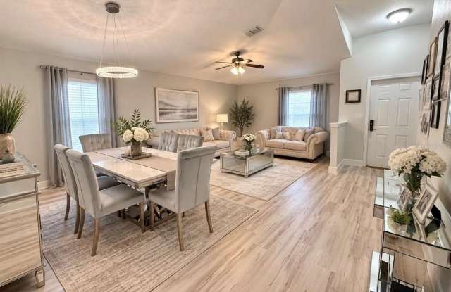 12303 HOLMWOOD GREENS Place Gallery 4